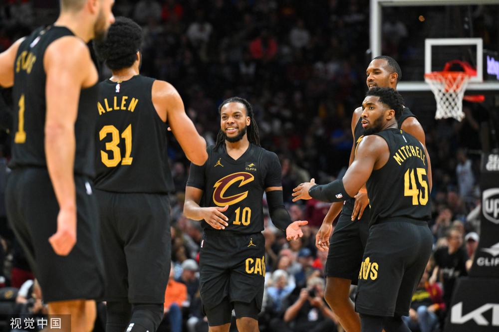 施加巨大压 施加巨大压